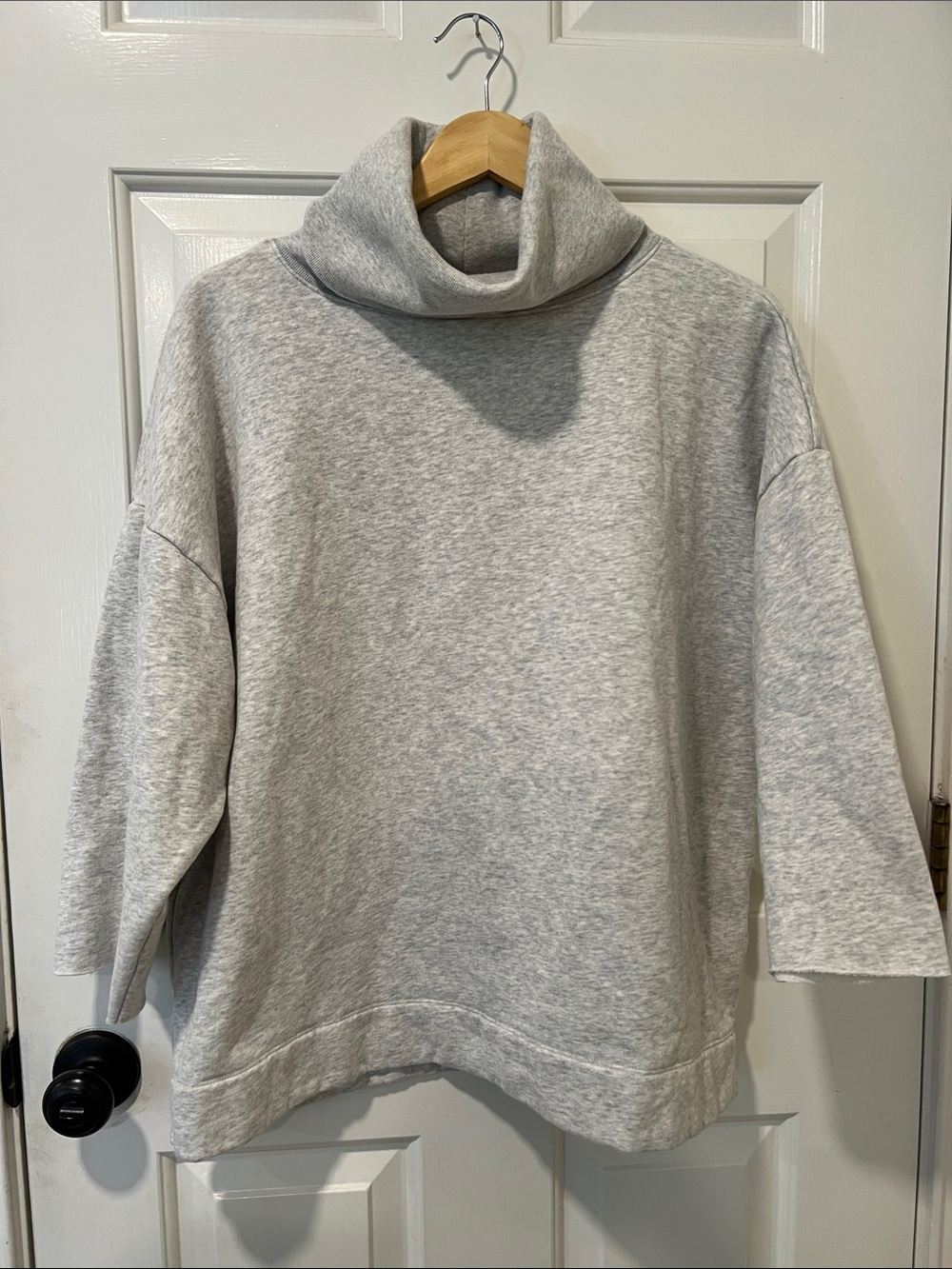 GAP Light Gray Women's Turtleneck Sweatshirt